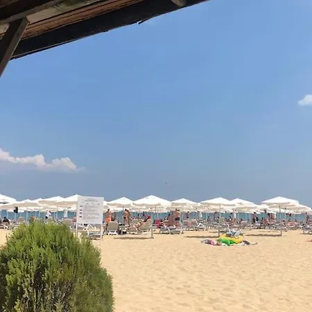 Vilă Stunning With Private Pool