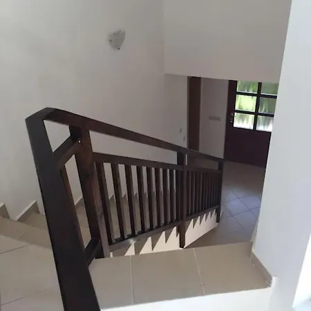 Vilă Stunning With Private Pool