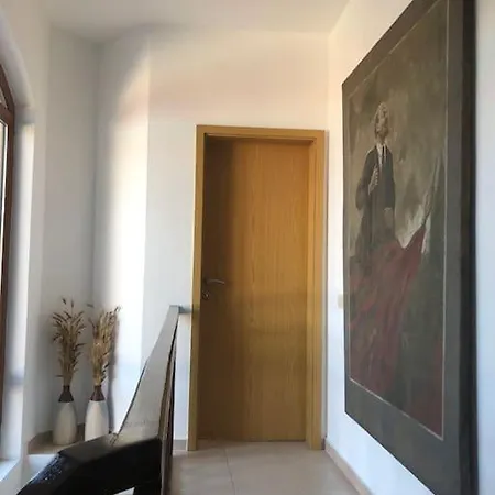 Vilă Stunning With Private Pool *