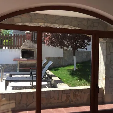 Stunning With Private Pool