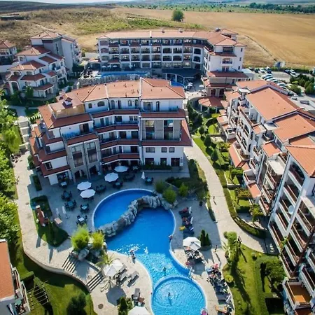 Vilă Stunning With Private Pool