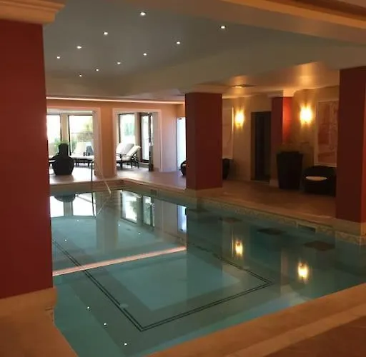 Stunning With Private Pool