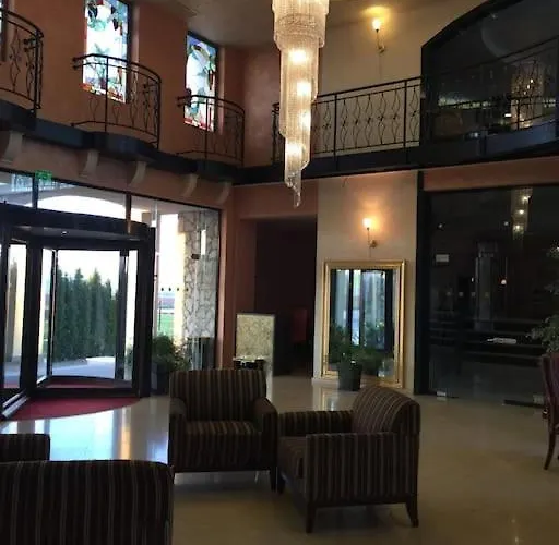 Stunning With Private Pool