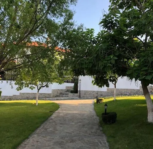 Stunning With Private Pool