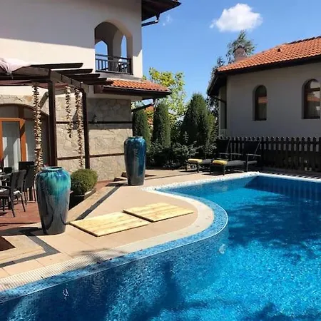 빌라 Stunning With Private Pool