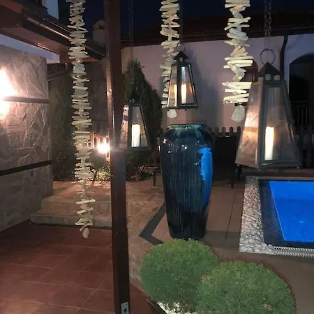 빌라 Stunning With Private Pool