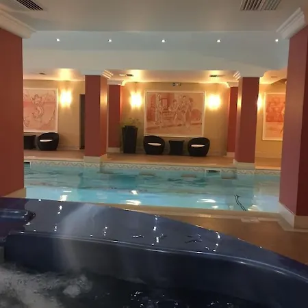 빌라 Stunning With Private Pool
