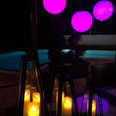 빌라 Stunning With Private Pool