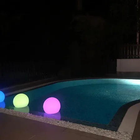 빌라 Stunning With Private Pool