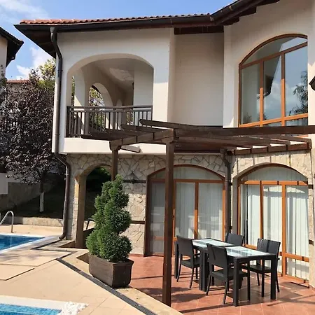 Βίλα Stunning With Private Pool